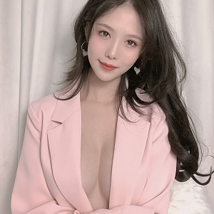 《抖娘-利世》NO.55 粉色西装无圣光