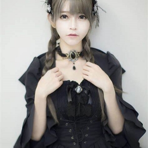 清纯反差美女《橙橙小妹子》户外直播回放