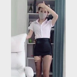 神C作颜值女神花样自我安慰