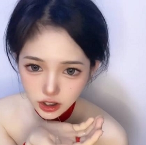 微博网红大眼萌妹（倦倦喵）被爆光擦边视频的背后是否也有她的苦衷【19v-2.1g】