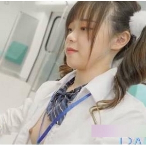 麻豆新晋女星《尤莉》Yuri竟在地铁之中做出羞人之事【1V，353M】