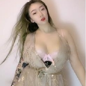 快手火爆身材女主播（欣妹）舞动青春，熊前白肉呼之欲出【197V-1.4G】