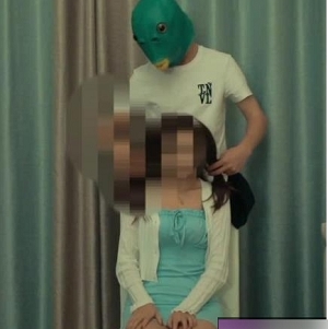 《果冻传媒》带你进入绿色的成人世界，与帽先生共享老婆的精彩作品！