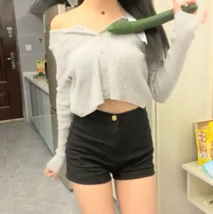 萌妹子热舞白丝芒果1V350M百度云