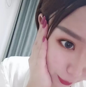 转载搬运：商品可能是一本书籍或者是一个视频资源，可以根据具体内容进行进一步描述。面色潮红：可能是一款化妆品或者