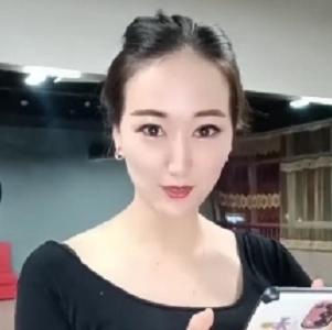 舞蹈培训班美女老师沉沦兼职学生1V824MB百度盘