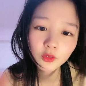 限时抢购尽显粉嫩少女魅力！18岁妮妮亲自推荐，31v高清画质，13g超大容量，百度盘分享！