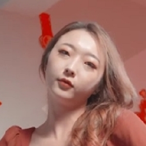 转载搬运：新年聚会吴文淇1V+810M百度盘