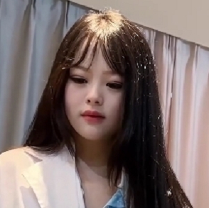 《呆萌医生》上门服务，坚硬棒子吸吮解决，紧致粉嫩某处，1V，744MB，百度盘全程转载搬运