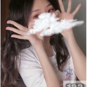 推特美女YuanyuanOnly的中式学生造型，清纯又性感的身材
