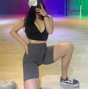 健身尤物展示某单位小姐姐的完美身材，视频和照片曝光