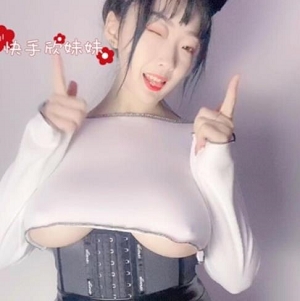 火辣网红妹子舞蹈视频：逆天身材小仙女快手巨R