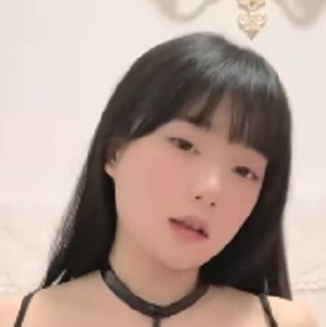 推特邻家女神幼齿浴室道具视频2V1.69G神秘领域